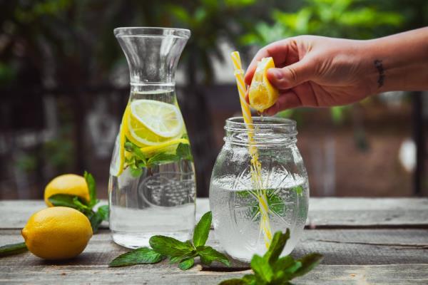 The Best Time and Method to Use Peppermint Distillate